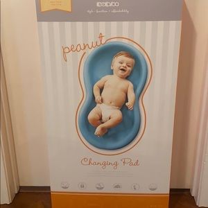 Keekaroo Peanut Changer